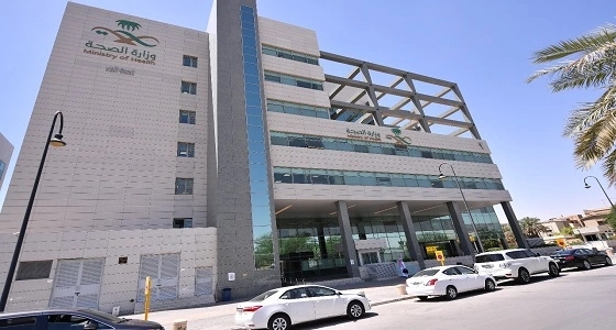 صحة الرياض تكثّف توعيتها لتعزيز صحة الفم والاسنان بالمراكز التجارية
