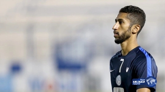 العميد يصرف نظره عن مدافع الشباب