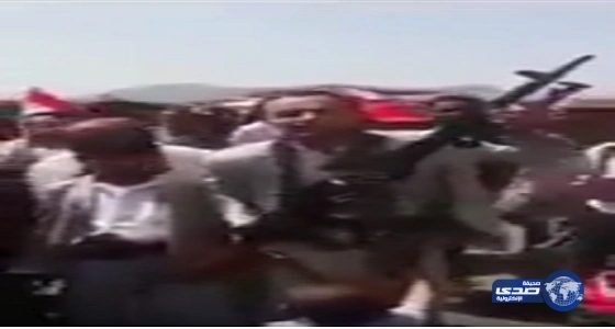 بالفيديو : مرتزقة الحوثي بميدان السبعين ...خرجنا لتأييد جرائم حزب الله بسوريا