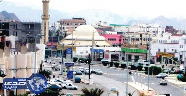 " الجهات الامنية بمحافظة المخواه " تباشر بلاغ عن شخص متوفي داخل مركبته