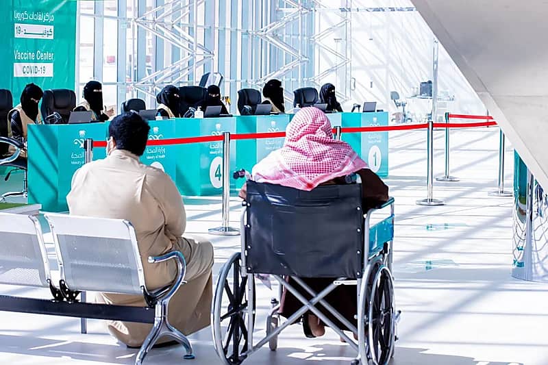 تعليق الفنان طارق العلي على قرار حظر التجوال في الكويت "فيديو"