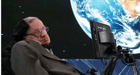 قبل وفاته بأسابيع.. ستيفن هوكينج يتوقع نهاية العالم