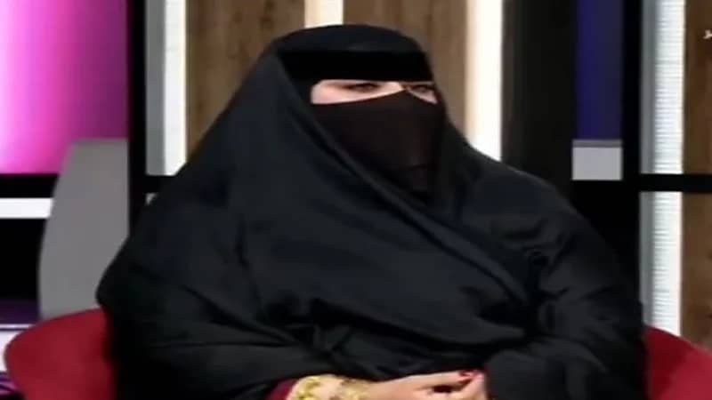 مختصة تتحدث عن شراء النساء البراقع والأزياء الشعبية رغم ارتفاع الأسعار "فيديو"