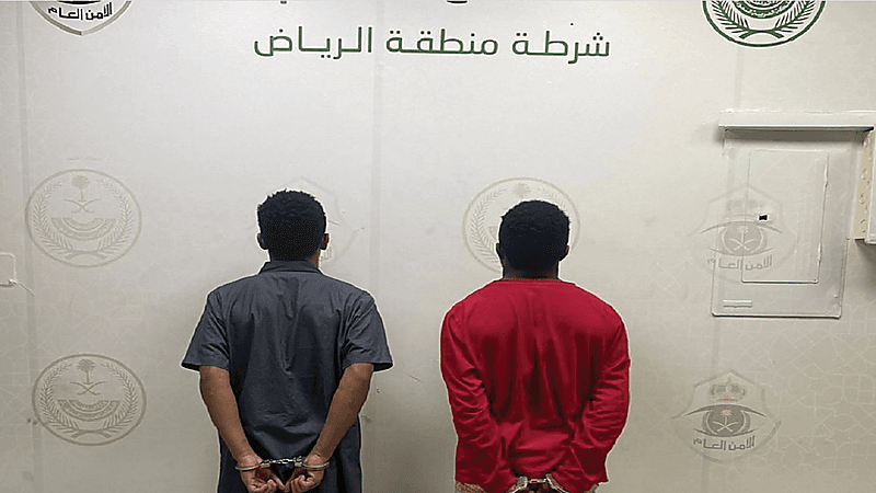 القبض على مواطنين لارتكابهما حوادث سلب بالرياض