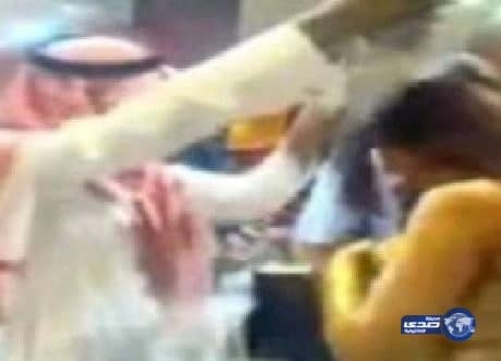 راقصة مصرية و3 بودي جاردات يسرقون شابين سعوديين بعد خداعهما