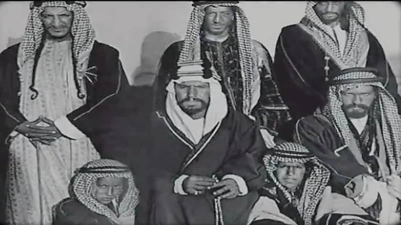 شاهد.. سر استعانة الملك عبد العزيز بـ" ابن معمر"