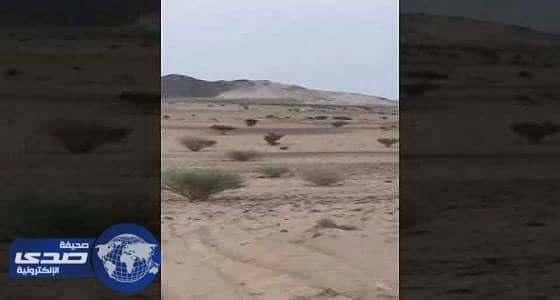 بالفيديو.. تبادل إطلاق النار بين دوريات الأمن وأكبر مهرب مخدرات في تثليث