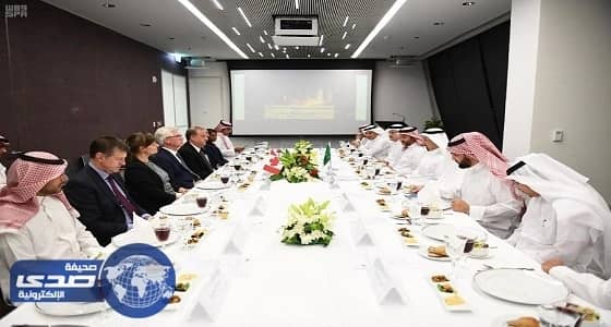 المهندس الفالح يبحث مع وزير الثروات الطبيعية الكندي تطورات السوق البترولية