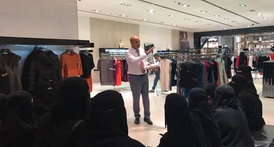 فتيات بر الشرقية يتدربن بالمحلات النسائية تحقيقا لقرار " العمل " بتأنيثها