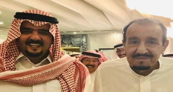شاهد.. خادم الحرمين بدون شماغ مع ابن أخيه في جدة