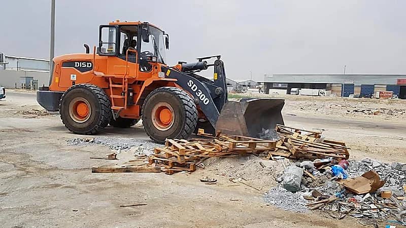 رفع أكثر من 150 ألف طن نفايات منزلية غرب الدمام