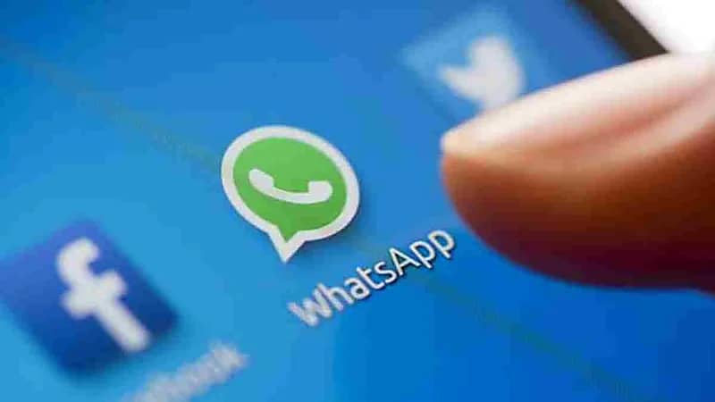 واتساب يطرح ميزة جديدة لمغادرة الدردشات الجماعية بصمت