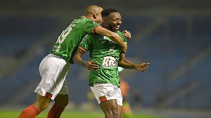 هزازي على بعد خطوة من الاتحاد