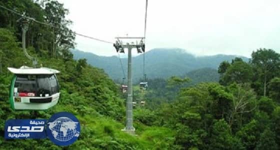 مصرع 11 شخصا وإصابة 2 في سقوط معبر هوائي بباكستان