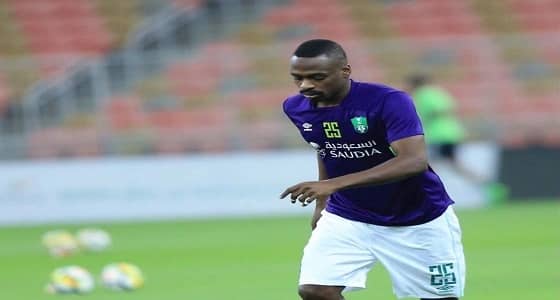 معتز هوساوي يتصدر منافسات الدوري السعودي