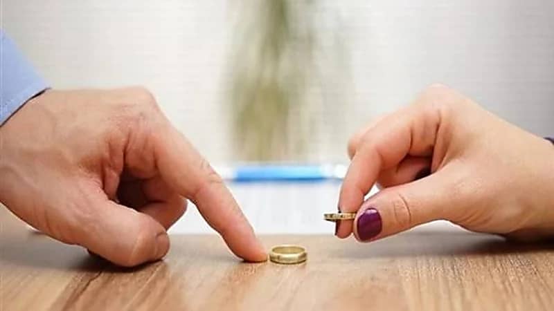 شاب يطالب بتطليق زوجته لإنفاقها مصروف البيت على لعبة بابحي