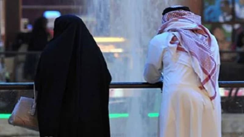 مستشار أسري: الهجر يكون على فراش واحد وليس بترك الزوج غرفة النوم