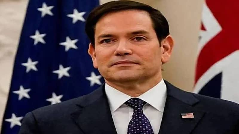 هبوط اضطراري لطائرة وزير الخارجية الأمريكي المتجهة إلى الشرق الأوسط