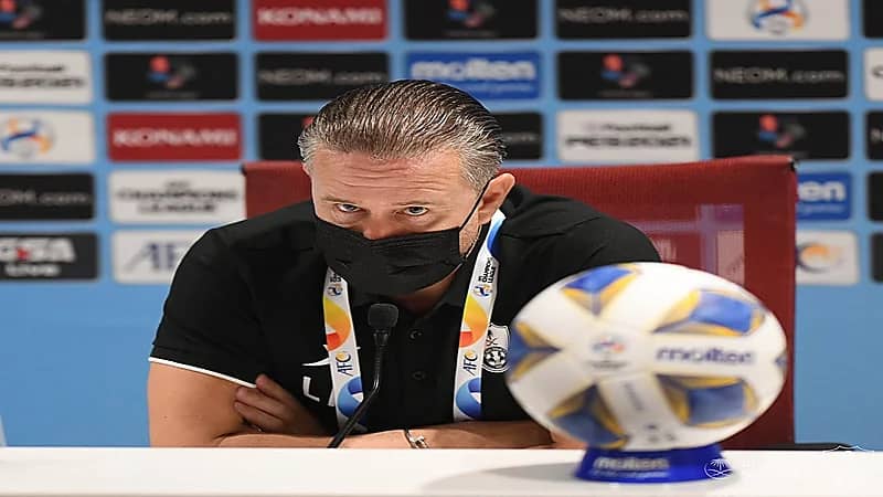 ريجيكامب يقترب من الرحيل عن الأهلي