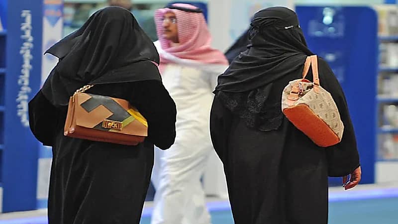 خليفة المحرزي: الرجل بطبيعته ممكن يتزوج أربعة ويحب 4 غيرهن