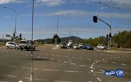 محافظ غامد الزناد يقدم واجب العزاء لأسر المتوفين في أحد المستنقعات