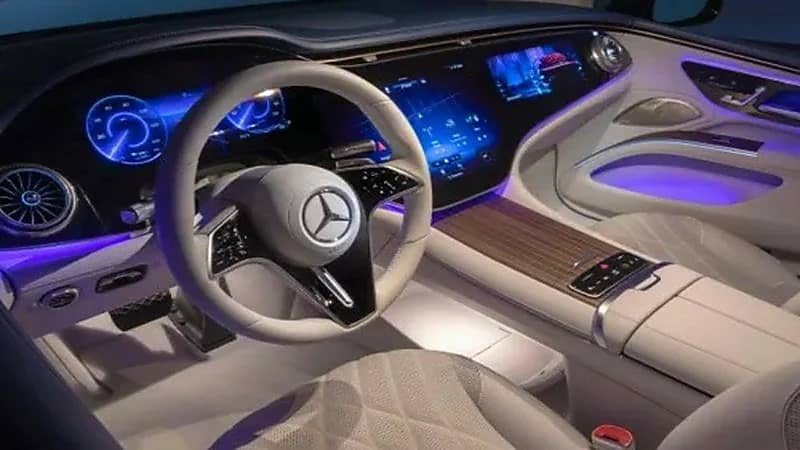 شاهد.. مواطنات يستعرضن مهارتهن في رياضة التايكوندو 