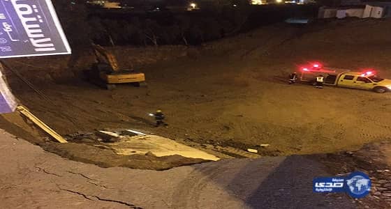 انهيار جدار حوش عمارة بأبها دون اضرار