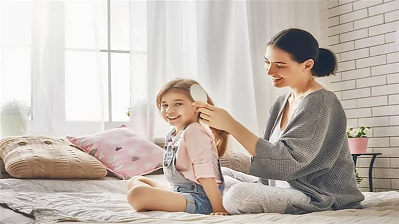 أعراض الإصابة بعدوى حشرة "القمل" وطرق العلاج والوقاية