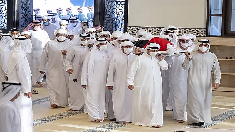 بالصور .. تشييع جثمان الشيخ خليفة بن زايد إلى مثواه الأخير