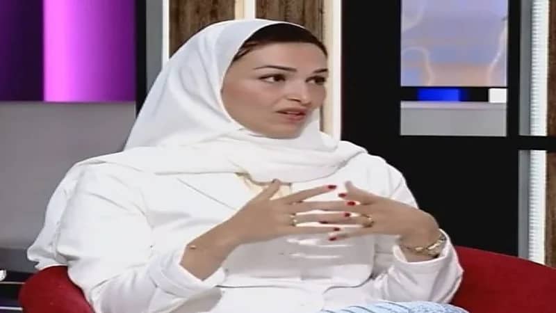 هل استخدام إبر النضارة تعالج أو تمنع الشيخوخة بالبشرة؟.. استشارية تجيب 