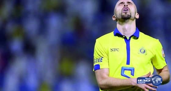 النفط يصعد 2 % وسط بوادر على تقلص المعروض