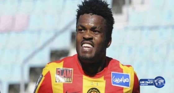 بالفيديو.. أمريكي يضع طفله الرضيع داخل بقرة مذبوحه .. والسبب غريب!