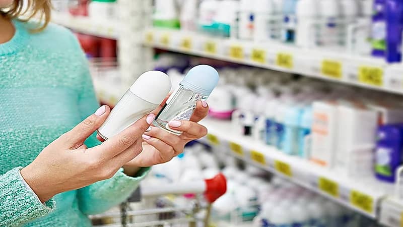 "الغذاء والدواء" تحذر من استخدام مزيل العرق قبل فحص الماموجرام