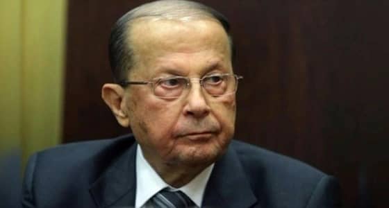 الرئيس اللبناني يلتقى مسئولين بارزين لبحث استقالة الحريري