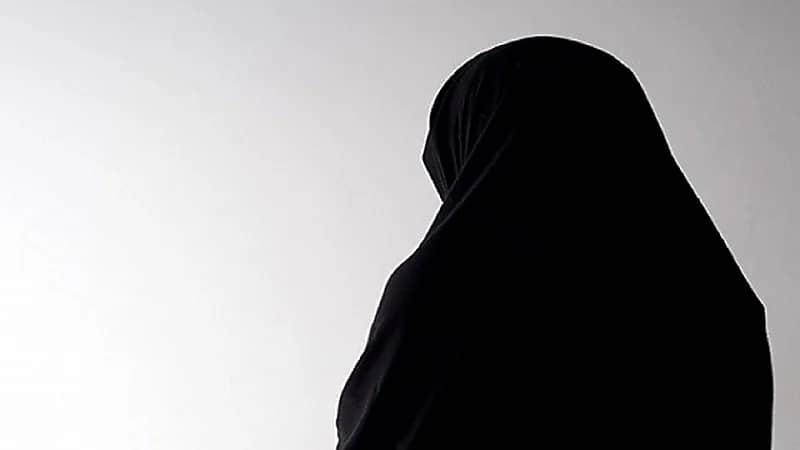 نزع ولاية أسرة في تزويج ابنتهم وعقد قرانها على أجنبي