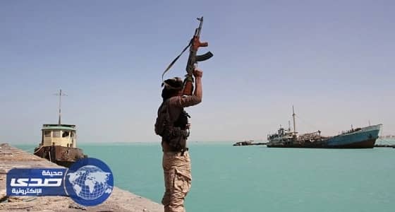تحذيرات أمريكية للسفن التجارية من ألغام الانقلابيين في مضيق باب المندب