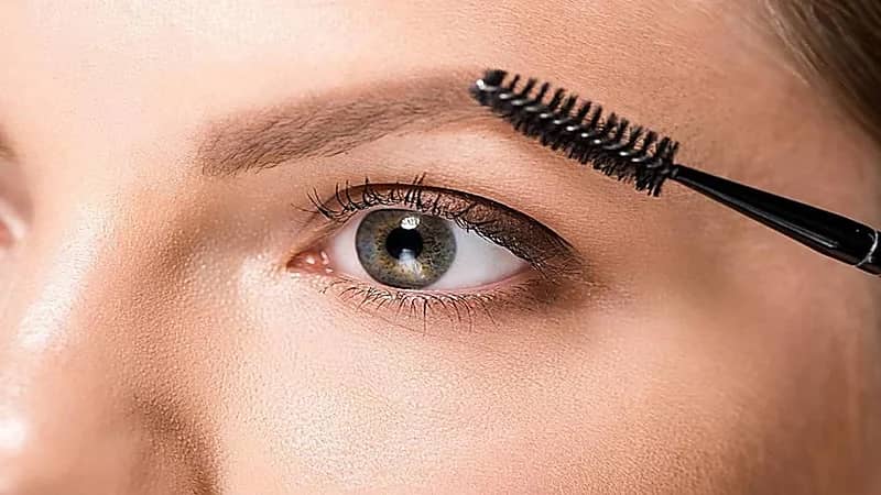 أسباب تساقط شعر الحاجب وكيفية الحفاظ عليه