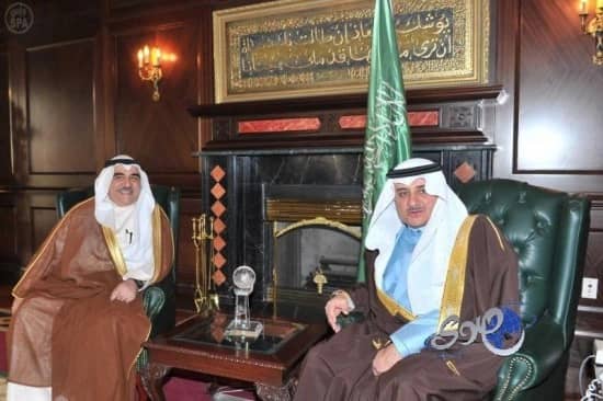أمير منطقة تبوك يستقبل وزير العمل
