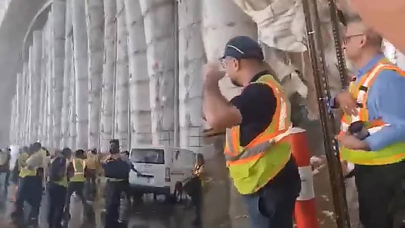 لحظة سقوط هنغر الصيانة في مطار جدة‬⁩ من قوة الرياح .. فيديو