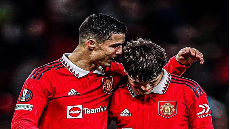 الصحافة الإنجليزية: غارناتشو مرشح للانضمام إلى النصر واللعب مجددًا بجانب قدوته كريستيانو رونالدو