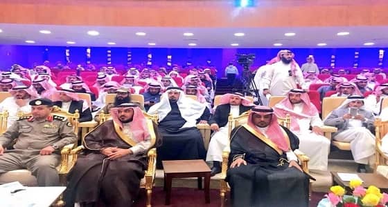 بالصور.. محافظ سراة عبيدة يدشن ملتقى النشاط الطلابي الثاني " وطننا أمننا "