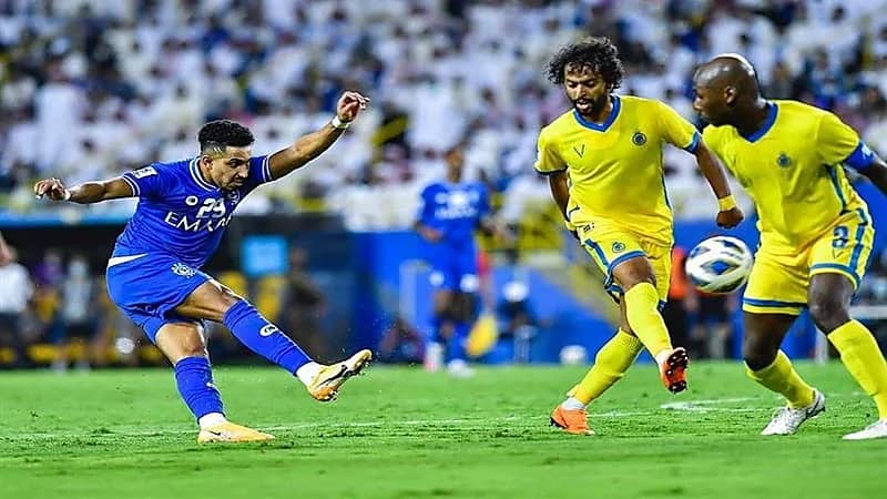 اتحاد الكرة يطالب الأندية باحترام عقود اللاعبين والمدربين