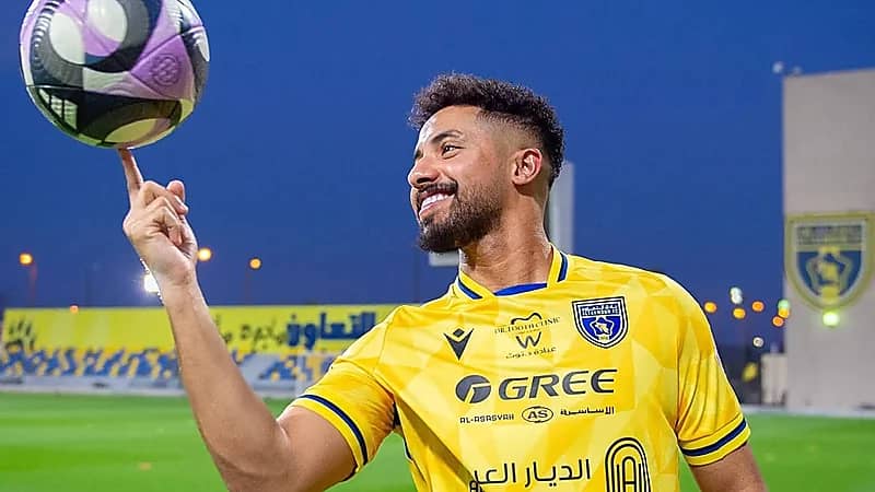 الخلود يتعاقد مع هتان باهبري