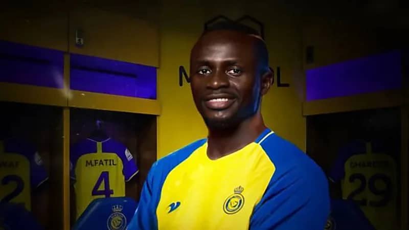 الجماهير السنغالية تلغي متابعة بايرن ميونخ وتضيف النصر بعد التوقيع مع ماني.. فيديو