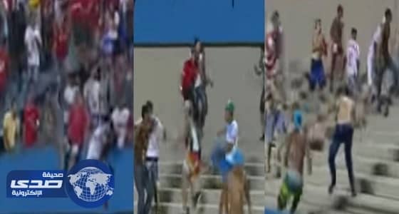 بالفيديو.. الشرطة البرازيلية تفضّ معركة بين جماهير دوري الدرجة الثانية بقنابل الغاز