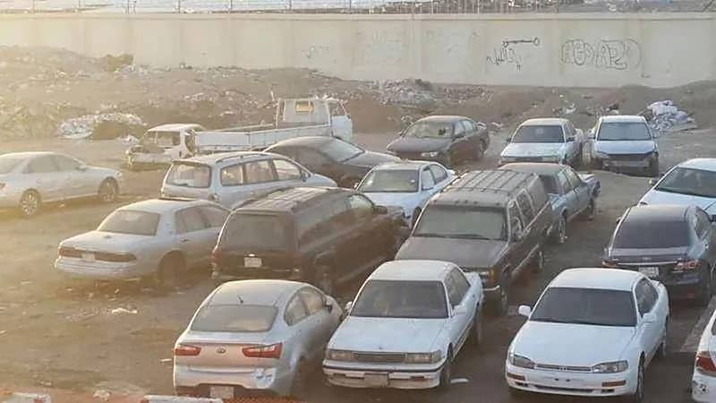 بدء المهلة التصحيحية للمركبات المهملة والتالفة دون رسوم أو غرامات غدا 