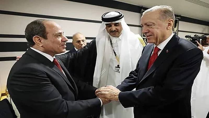 بحضور أمير قطر..الرئيس المصري والتركي في لقاء الأول من نوعه