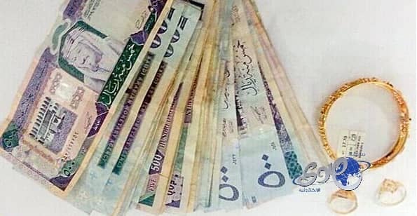 دفن الذهب في الصحراء وسقط خلال 48 ساعة