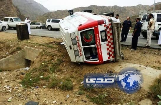 إنقلاب إسعاف ونجاة طاقمها في الداير بني مالك