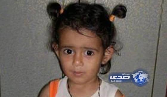 العثور على جثمان طفلة مدفونة بالرمال في غزة